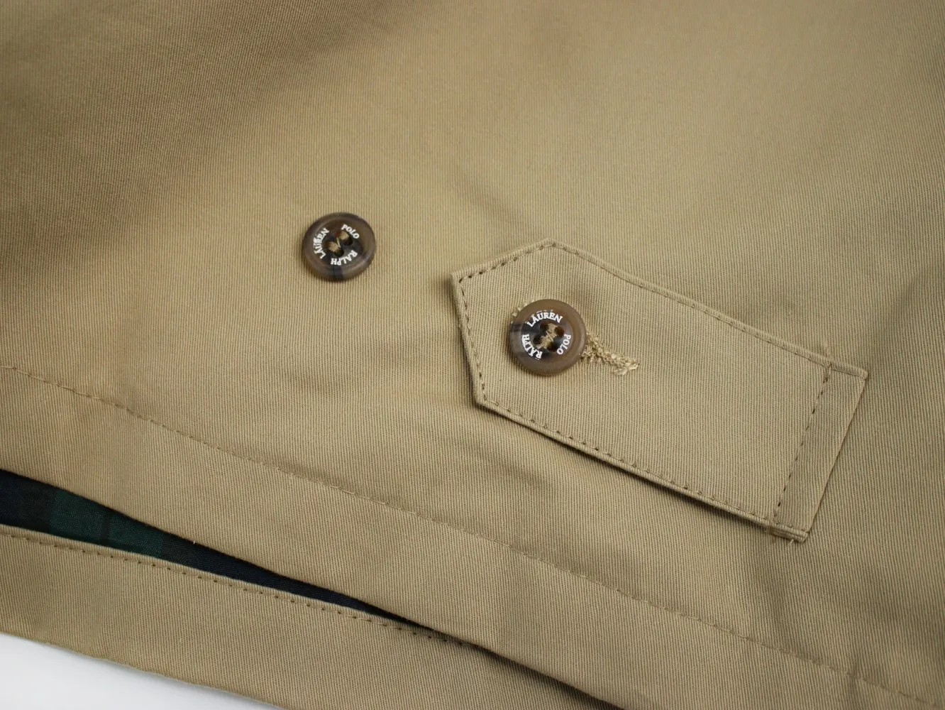 🅿️350 Ralph Lauren's new 2024 classic old money style stand collar executive zipper jacket 1️⃣Selected from high-quality original developed pure cotton fabrics, with customized plaid lining inside, the overall wear effect is very soft and comfortable, 2️⃣The workmanship details are perfectly controlled, the chest is exquisitely embroidered with small logos, and the dropped shoulders are made of unique splicing technology to highlight your personality! The version is simple but not simple! 3️⃣ Complete with tag accessories, unisex design, and a very versatile jacket for men and women! Color: black, navy, khaki, green Size: S, M, L, XL